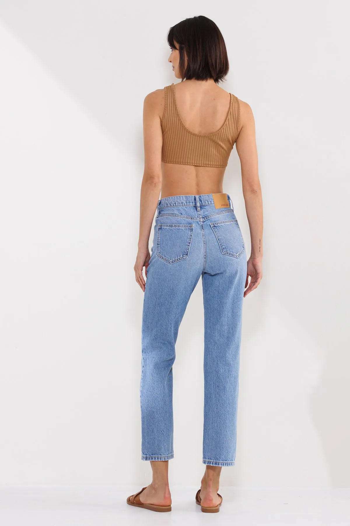 HIGH RISE SLIM STRAIGHT JEANS IN MEDIUM LIGHT  / SP-P12389