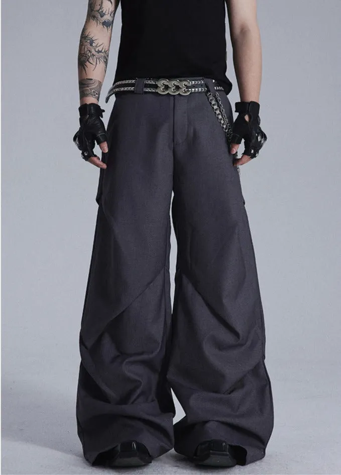 Pleated straight pants