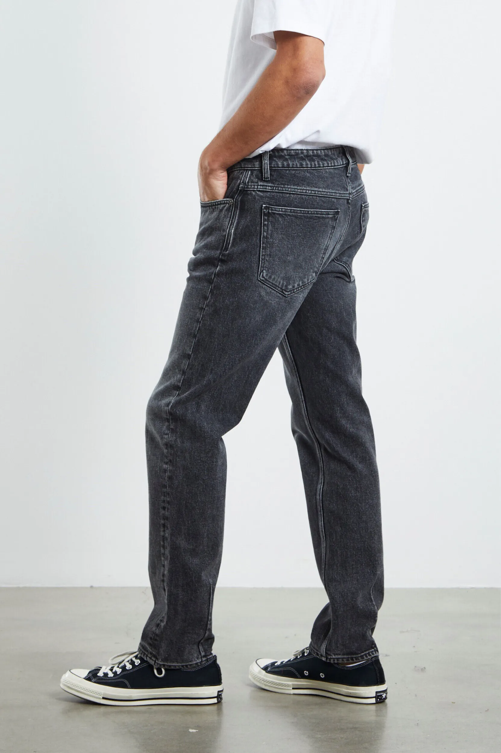 RAY STRAIGHT JEANS (Dead Moon)