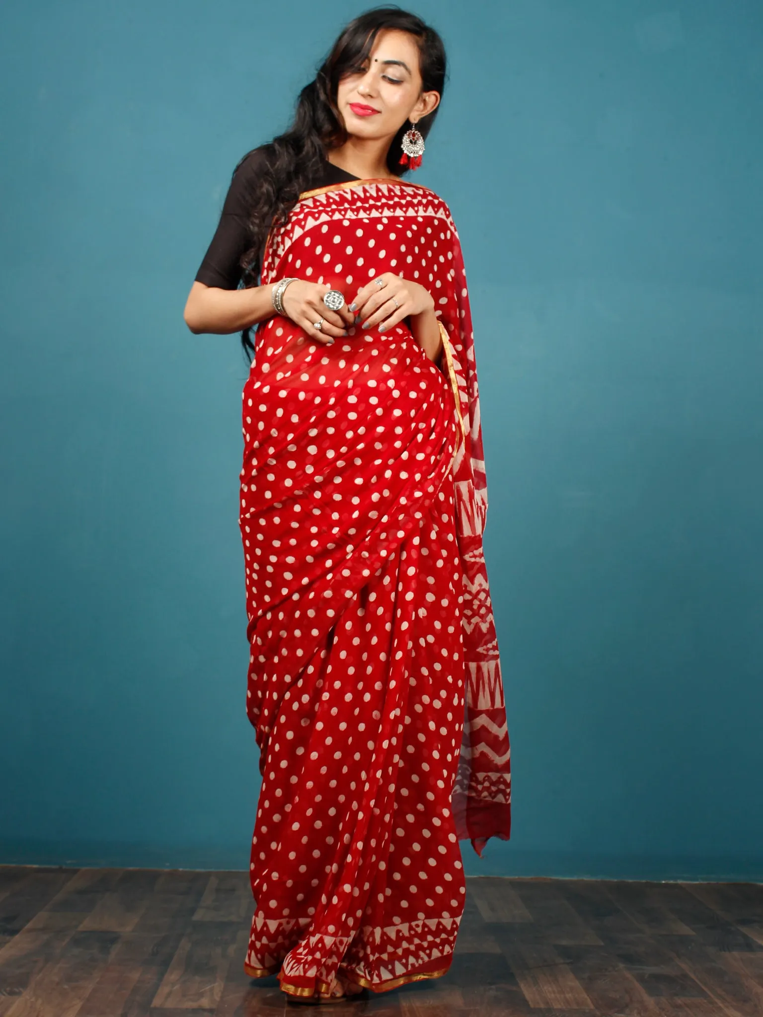 Red White Hand Block Printed Chiffon Saree with Zari Border - S031702795