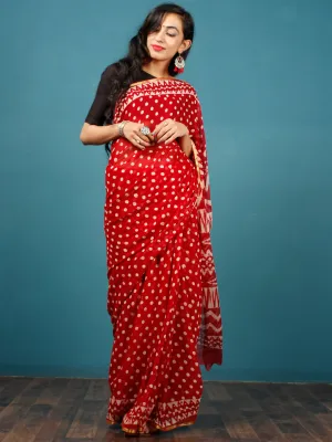 Red White Hand Block Printed Chiffon Saree with Zari Border - S031702795