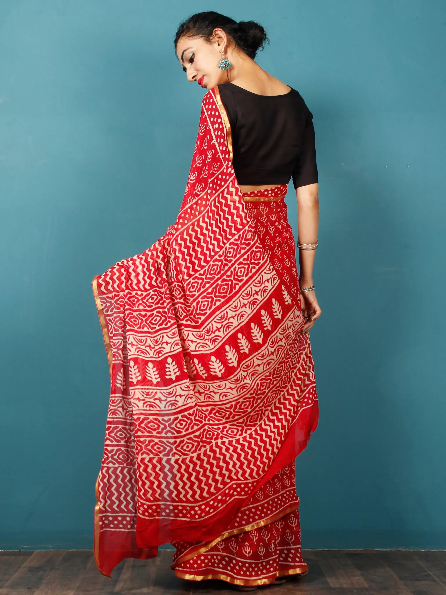 Red White Hand Block Printed Chiffon Saree with Zari Border - S031702806