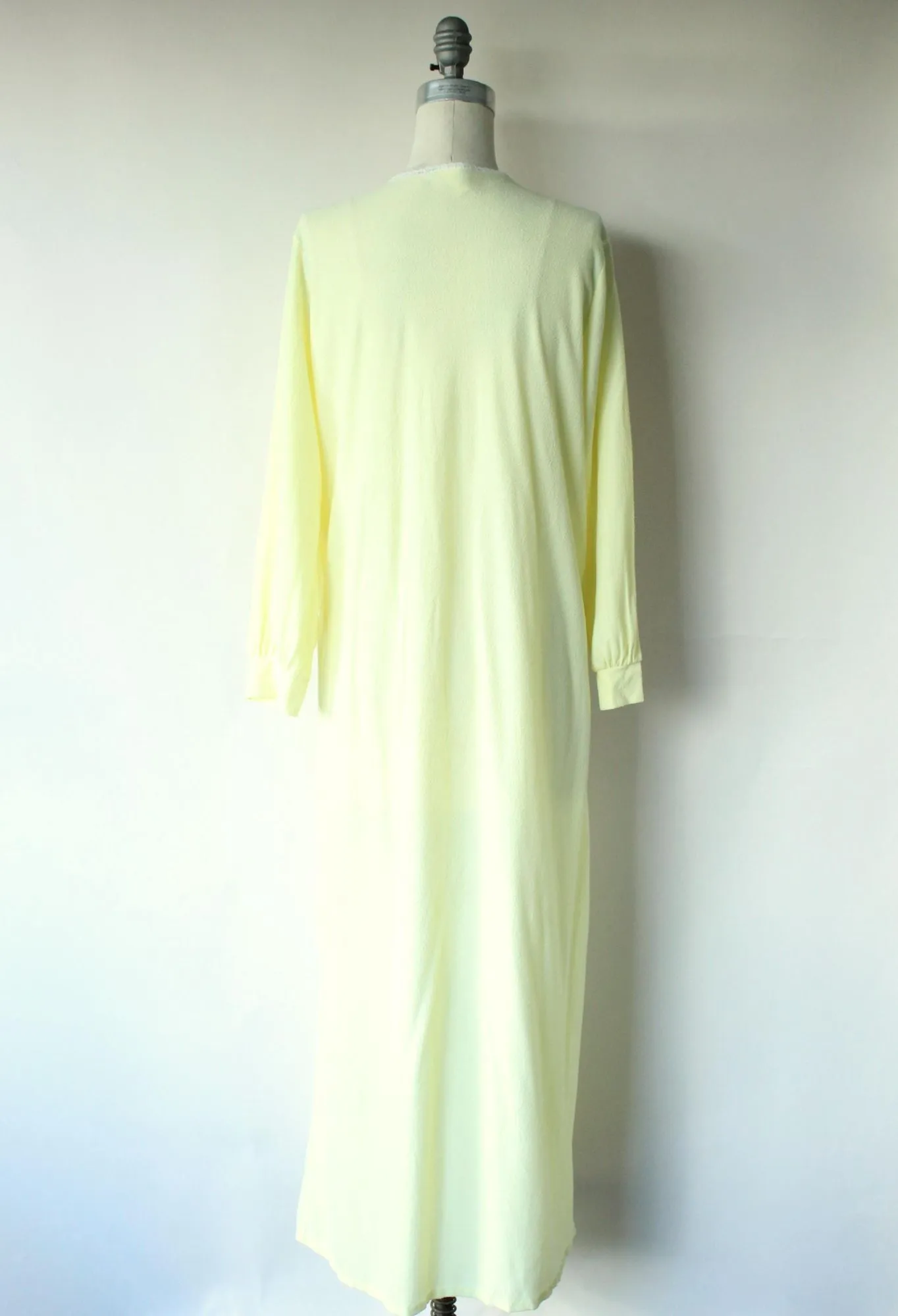 Vintage 1970s Yellow Flannel Full Length Nightgown