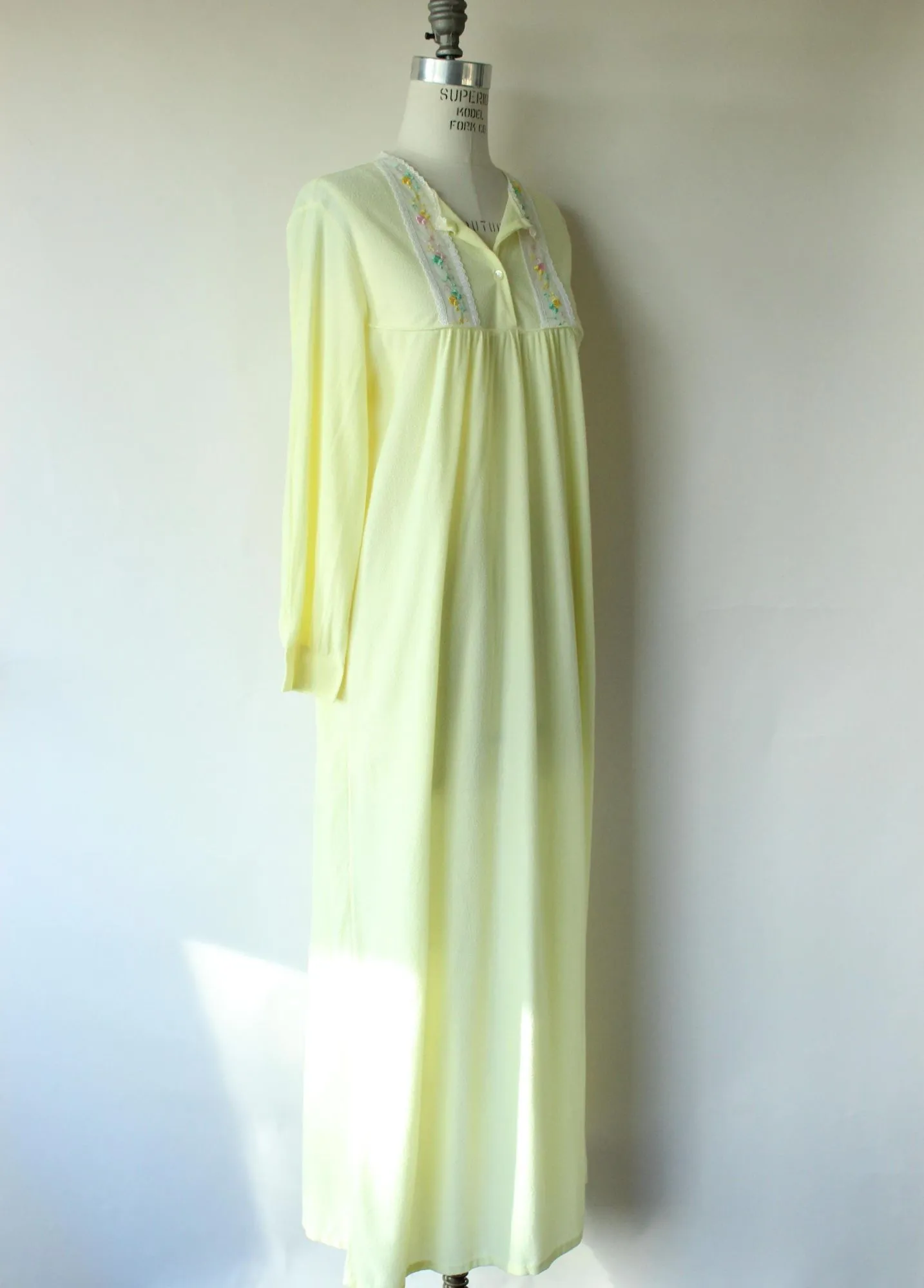 Vintage 1970s Yellow Flannel Full Length Nightgown