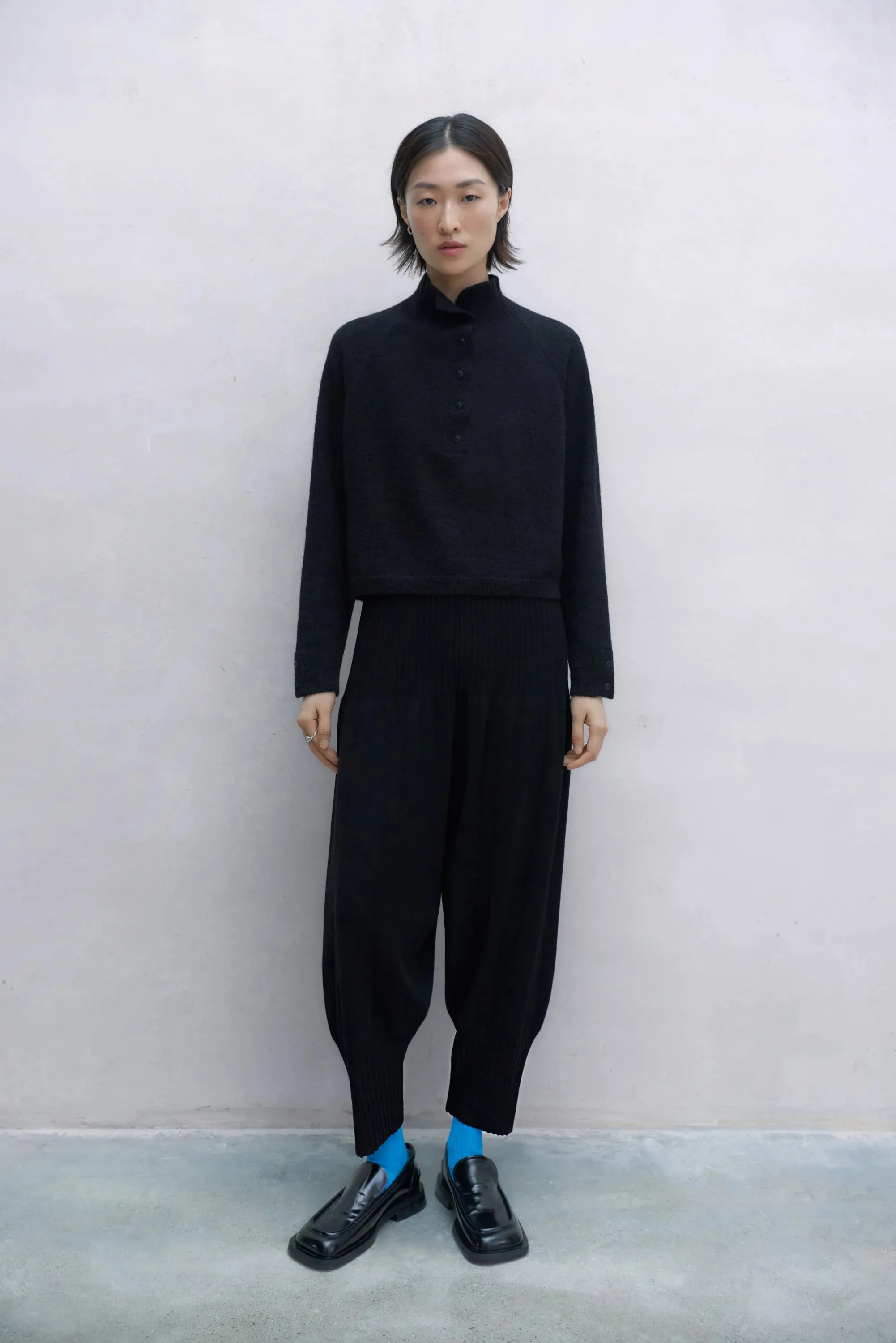 Viscose Pleated Pants - Black